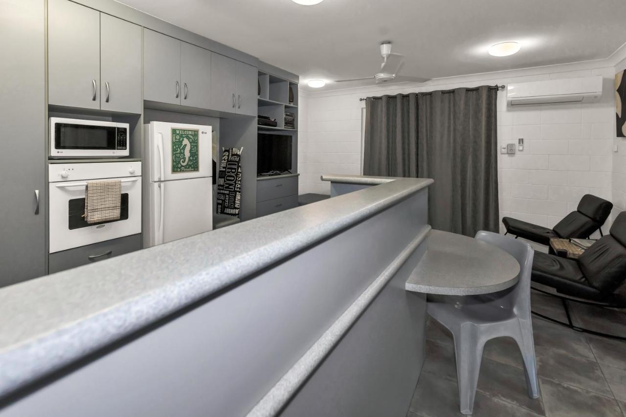Balgal Beach Units Rollingstone Экстерьер фото